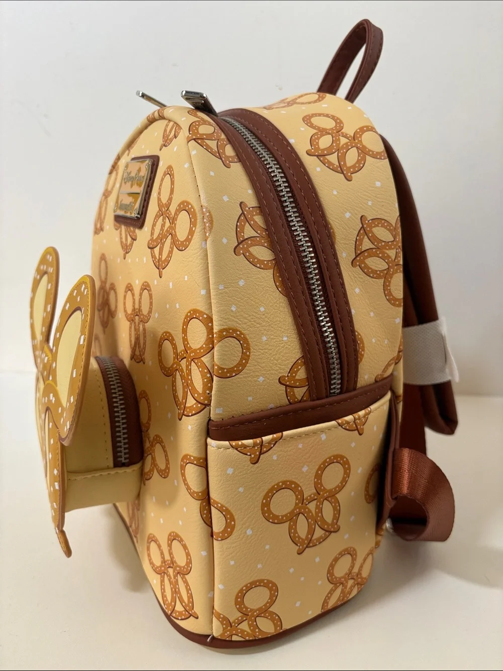 2022 Disney Parks WDW Mickey Mouse Scented Pretzel Loungefly Mini Backpack